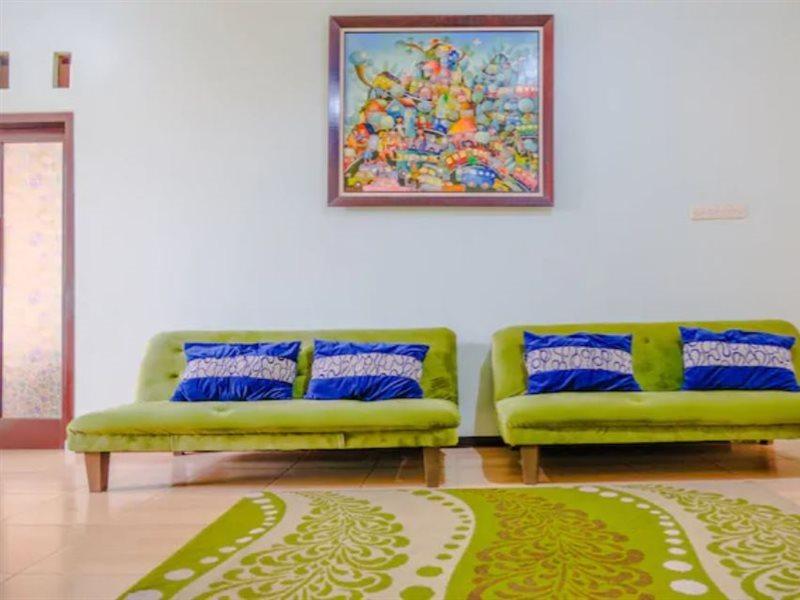 Oyo 2376 Tiara Family Residence Batu  Luaran gambar